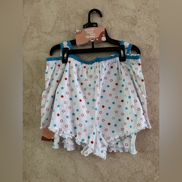 Messy Bun Just Chillin 2 Piece PJ Shorts Set - Picture 2 of 8